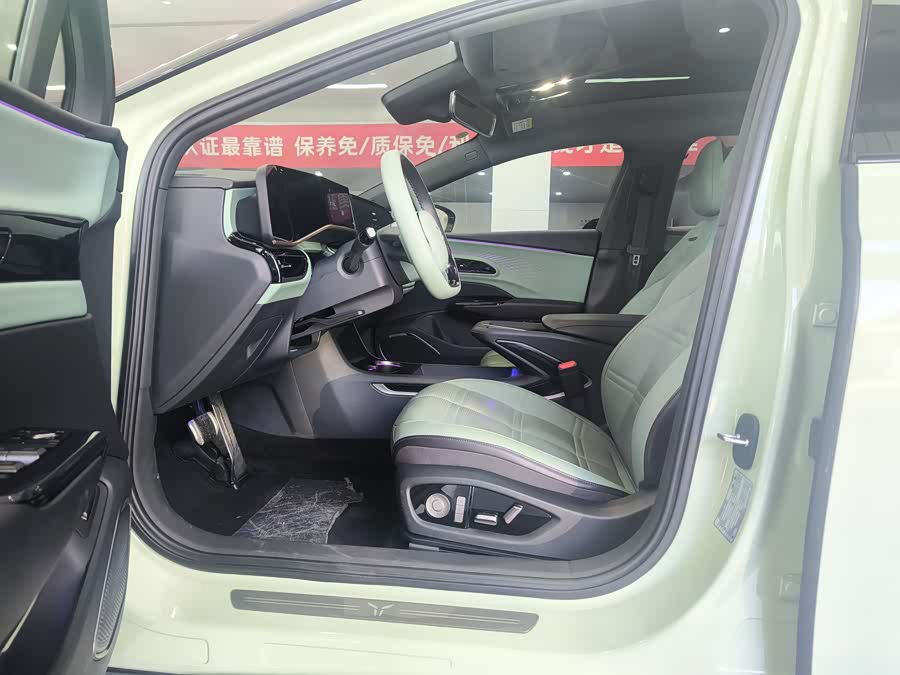 HongQi EH7 2024 #7 HongQi EH7 2024 car image #7