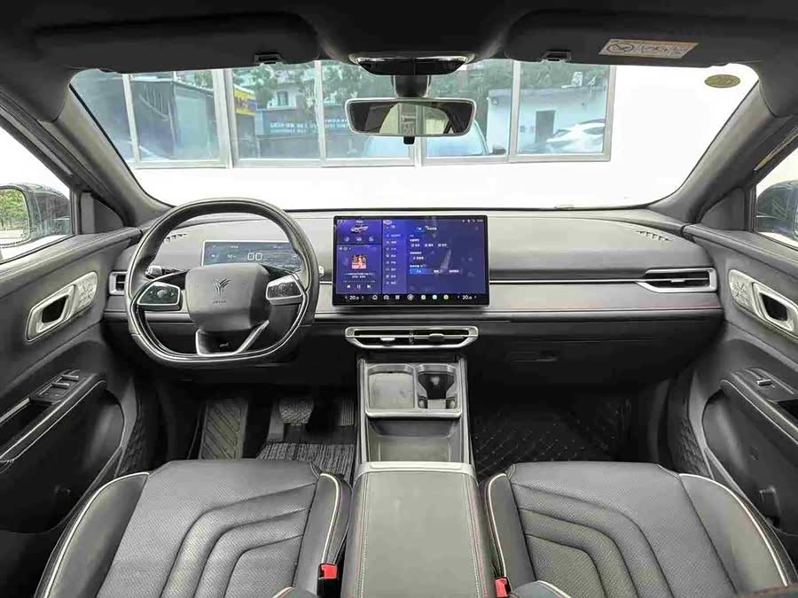 哪吒汽车 哪吒X 2023 汽车图片 #7