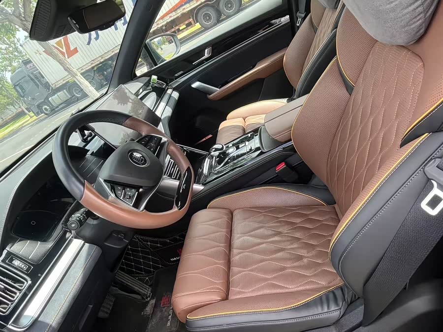 BYD Tang New Energy 2021 #7 BYD Tang New Energy 2021 car image #7