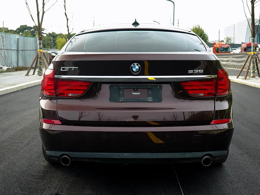 BMW 5 Series GT 2012 immagine di auto #7