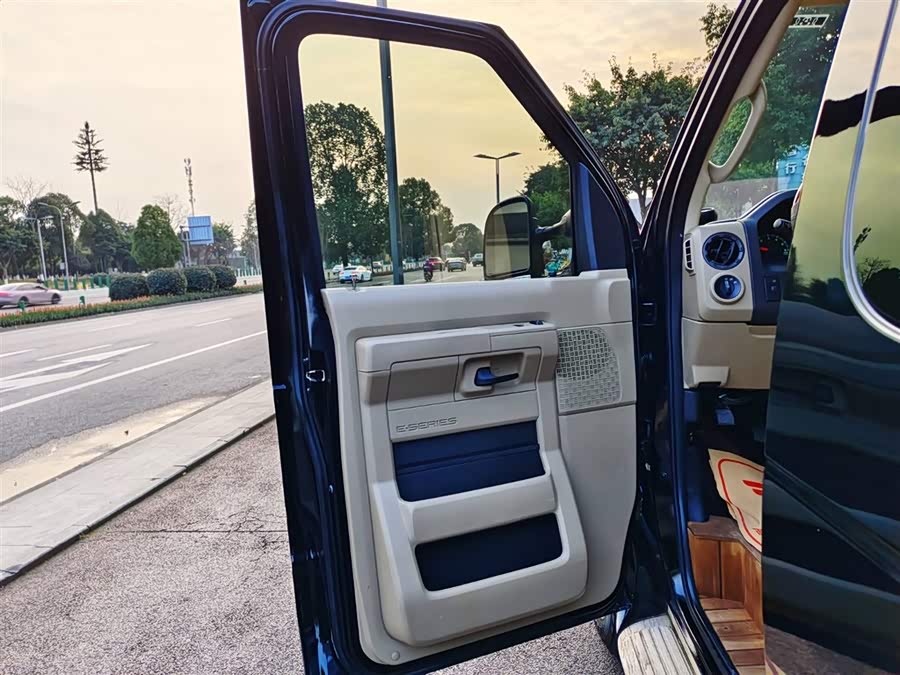 Ford E350 2013 image de voiture #7