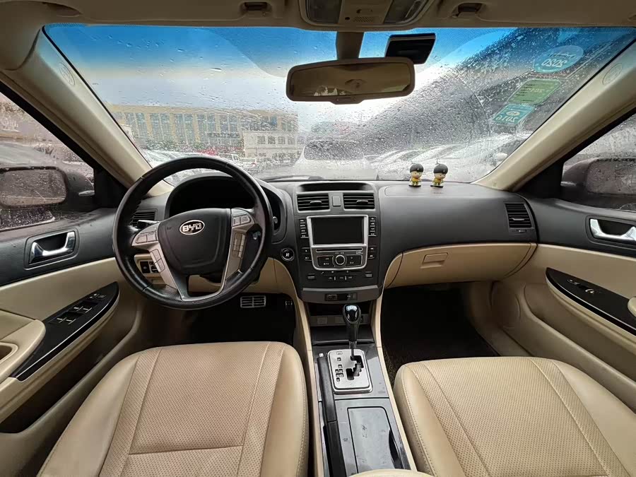 BYD G6 2014 immagine di auto #7