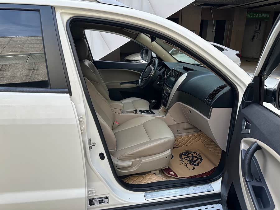 GEELY GX7 2013 car image #7