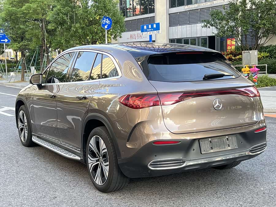 Mercedes-Benz EQE SUV 2023 immagine di auto #7