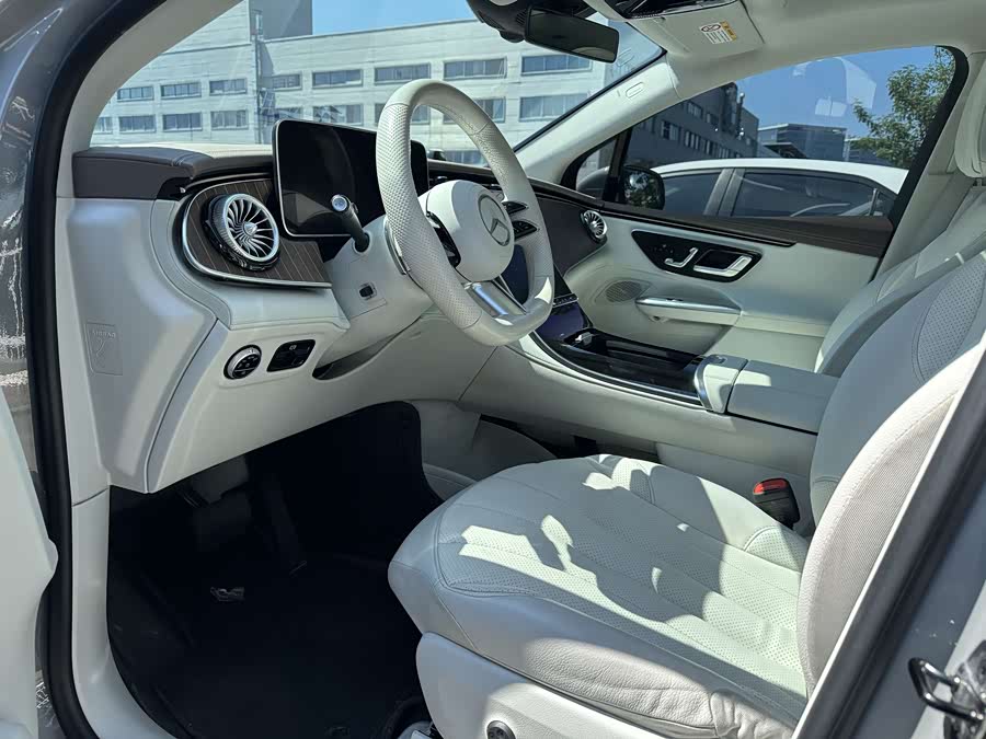 Mercedes-Benz EQE SUV 2023 #7 Mercedes-Benz EQE SUV 2023 car image #7