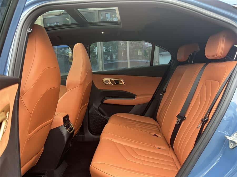 哪吒汽车 哪吒X 2023 汽车图片 #7