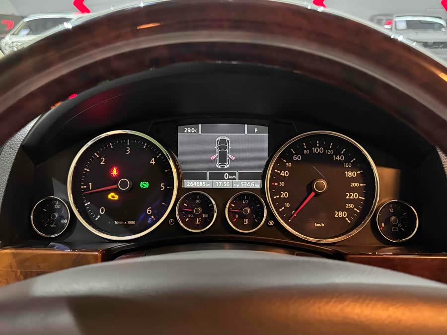 Volkswagen Touareg 2010 immagine di auto #7