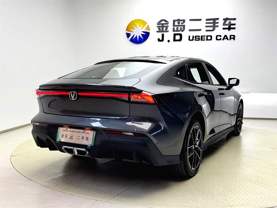 Changan UNI-V iDD 2024 immagine di auto #7