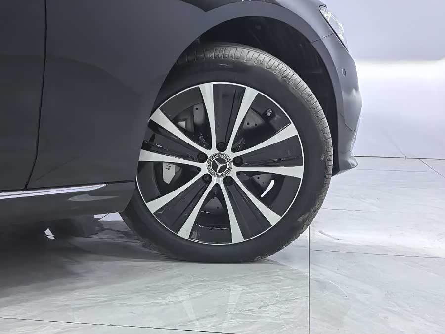 Mercedes-Benz E Class New Energy 2023 car image #7