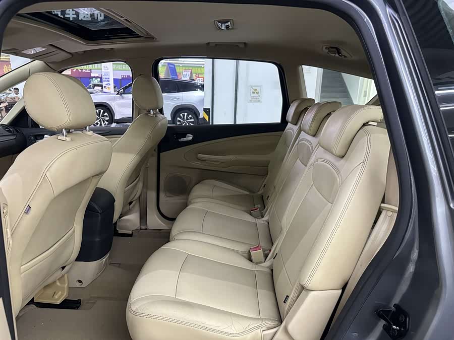 Ford S-MAX 2010 immagine di auto #7