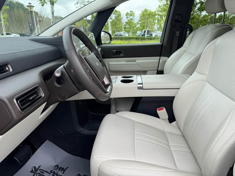 理想汽车 理想MEGA 2024 汽车图片 #7