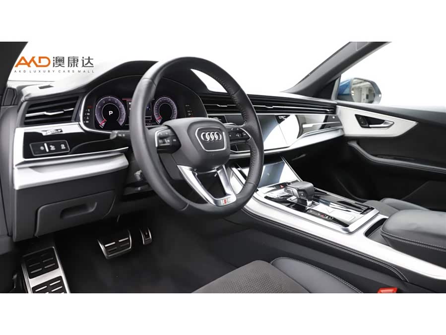 Audi Q8 2020 car image #7