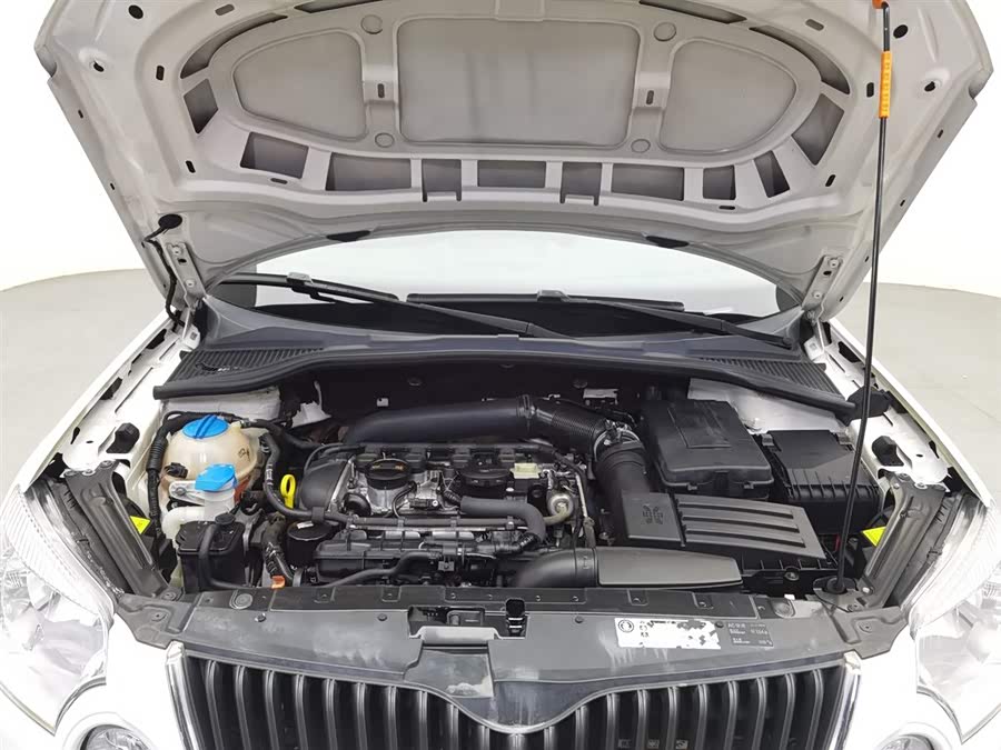 Skoda Yeti (Imported) 2014 car image #7