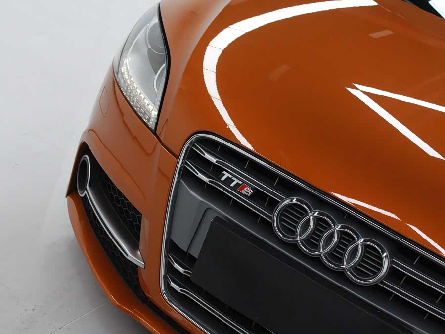 Audi TTS 2015 car image #7