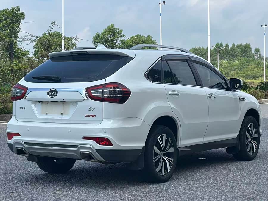 BYD S7 2017 car image #7