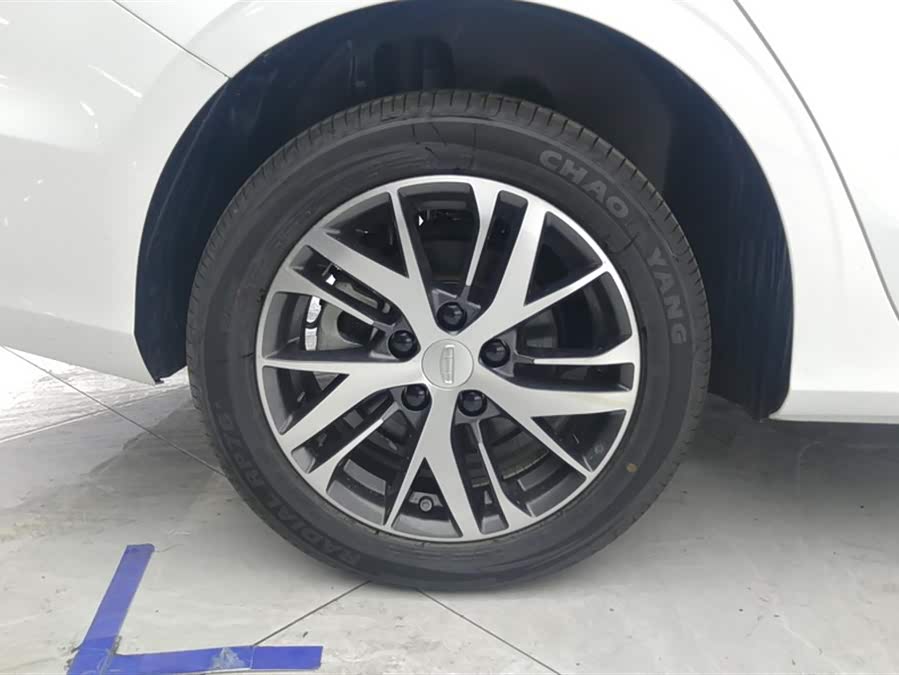 GEELY Monjaro MHEV 2025 immagine di auto #7