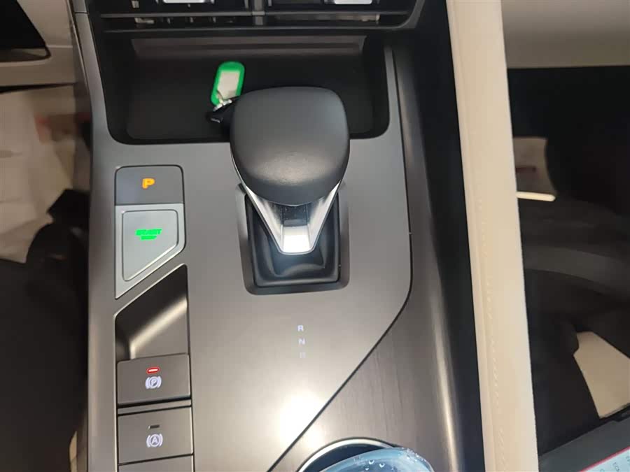 Roewe D5X DMH 2025 imagen de coche #7