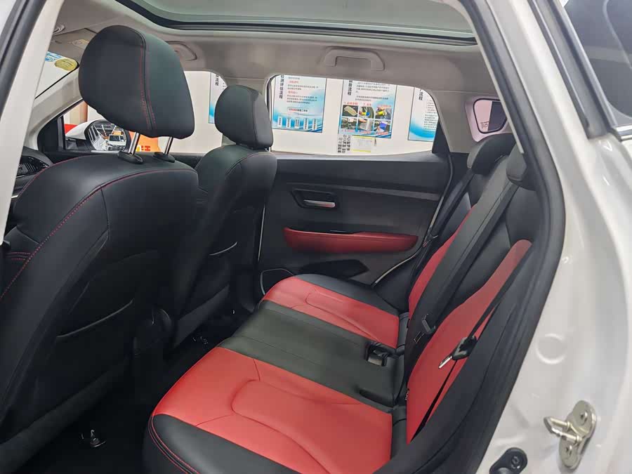 Haval H2s 2019 #7 Haval H2s 2019 car image #7