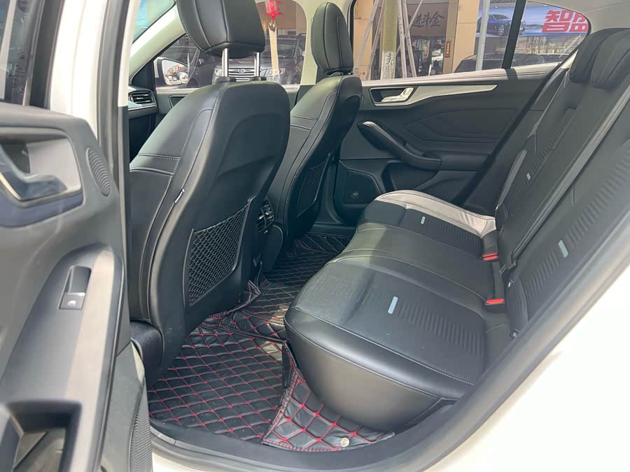 Ford Focus Active 2021 #7 Ford Focus Active 2021 car image #7