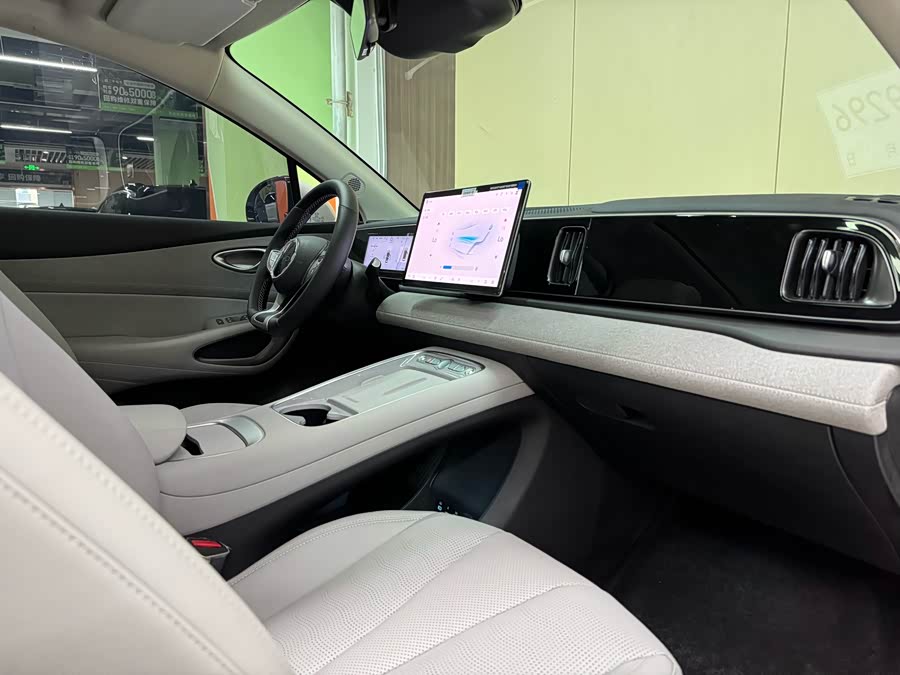 BYD Sea Lion 05 EV 2025 car image #7