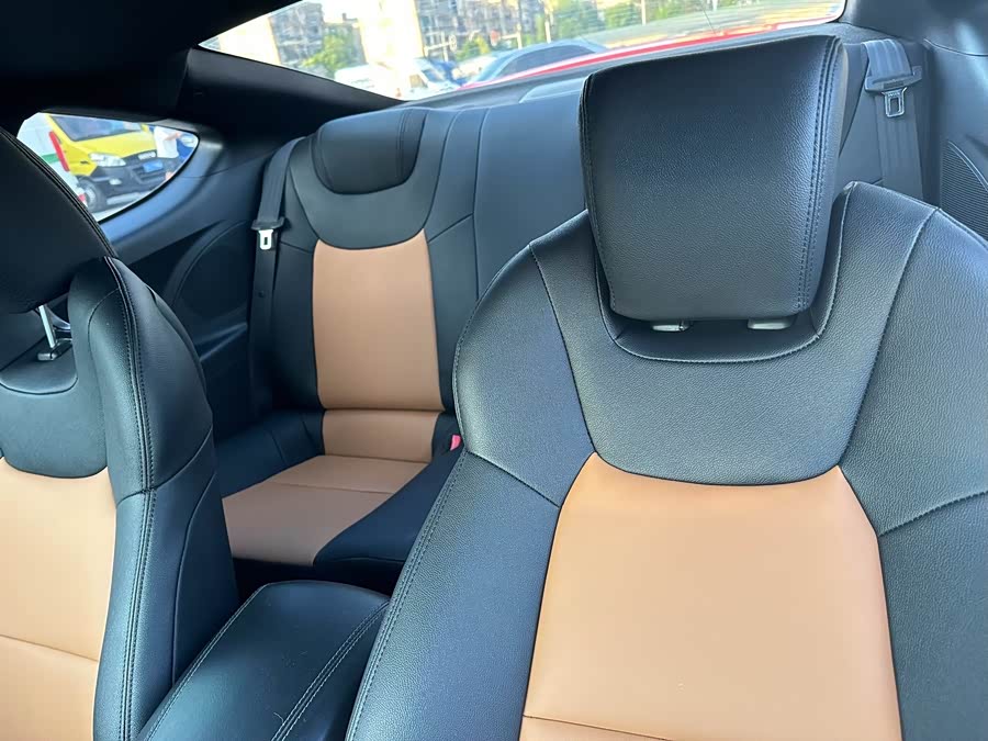 Hyundai Rohens-Coupe 2012 #7 Hyundai Rohens-Coupe 2012 car image #7