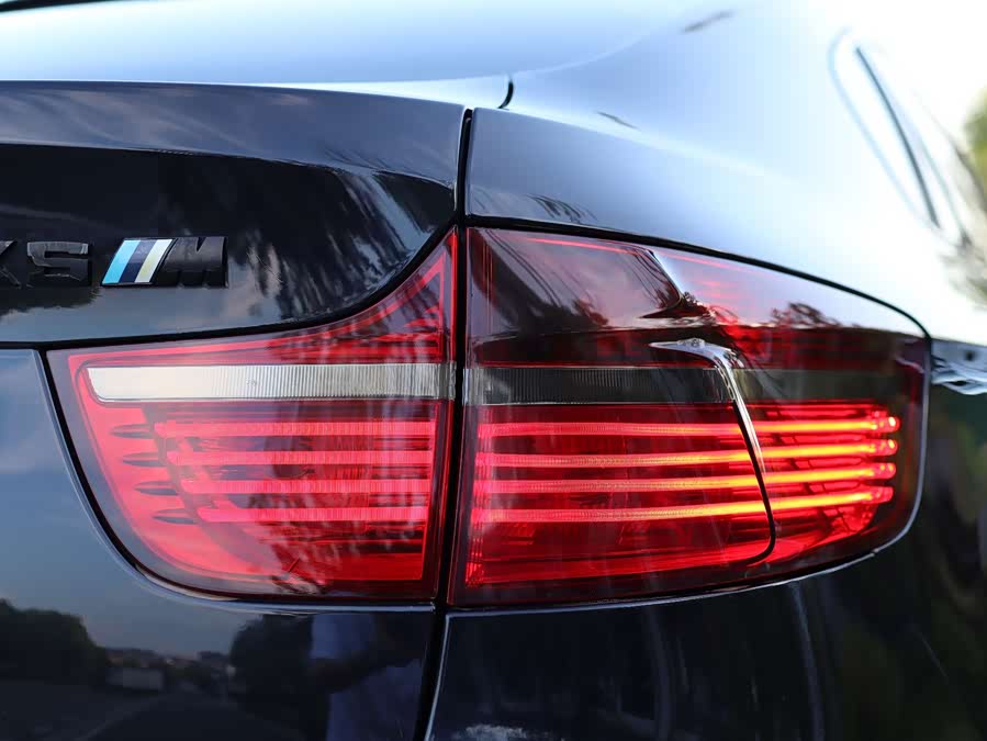 BMW X6 M 2012 car image #7