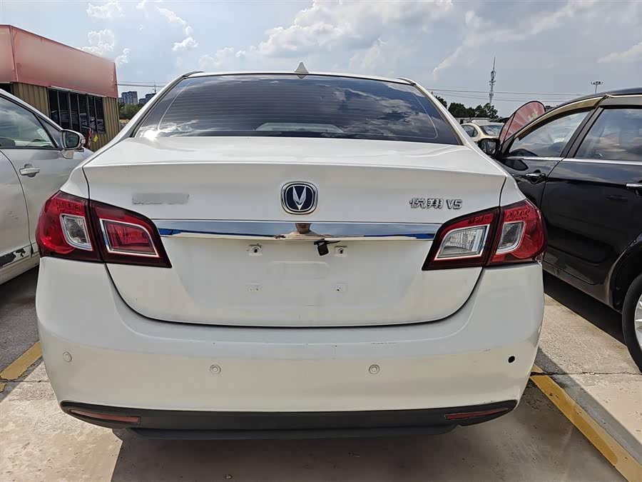 Changan Alsvin V5 2014 car image #7