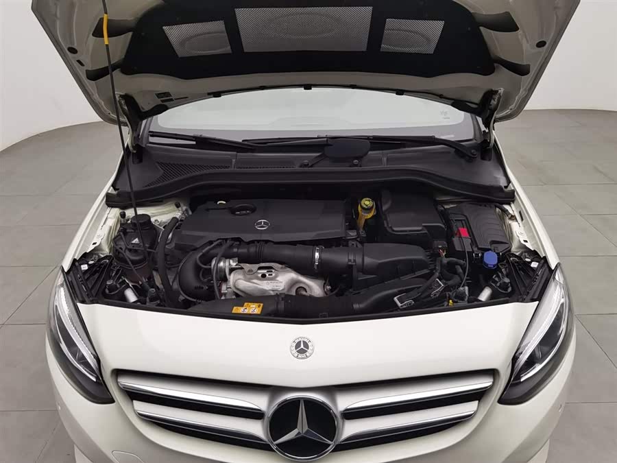 Mercedes-Benz B Class 2017 car image #7