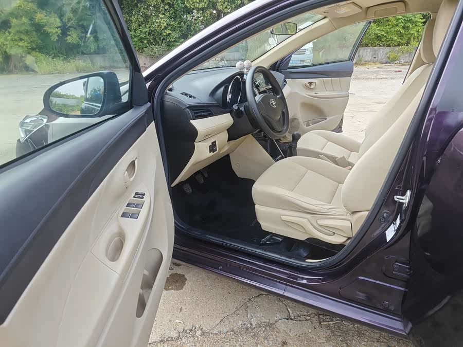 Toyota Vios 2015 изображение автомобиля #7