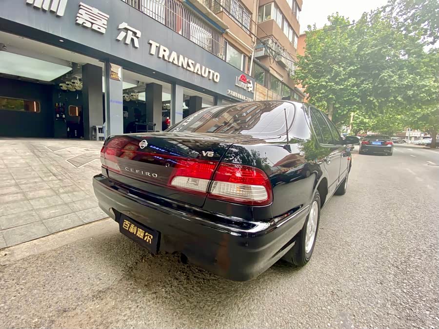 日产 风度 2000 汽车图片 #7