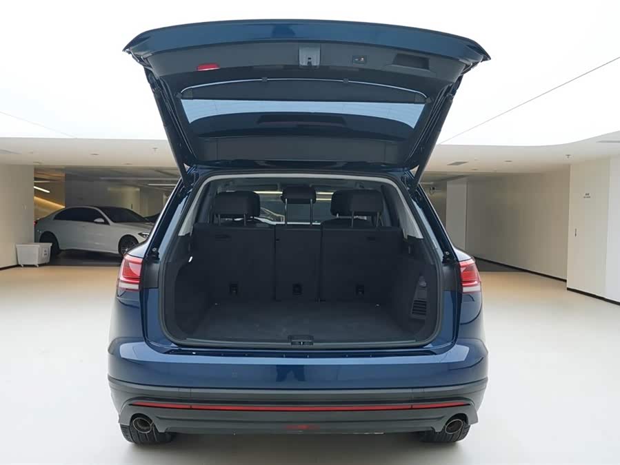 Volkswagen Touareg 2019 car image #7