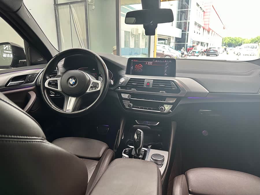 BMW X4 2020 car image #7