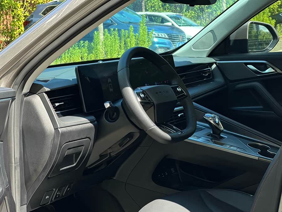 Roewe RX5 New Energy 2022 изображение автомобиля #7