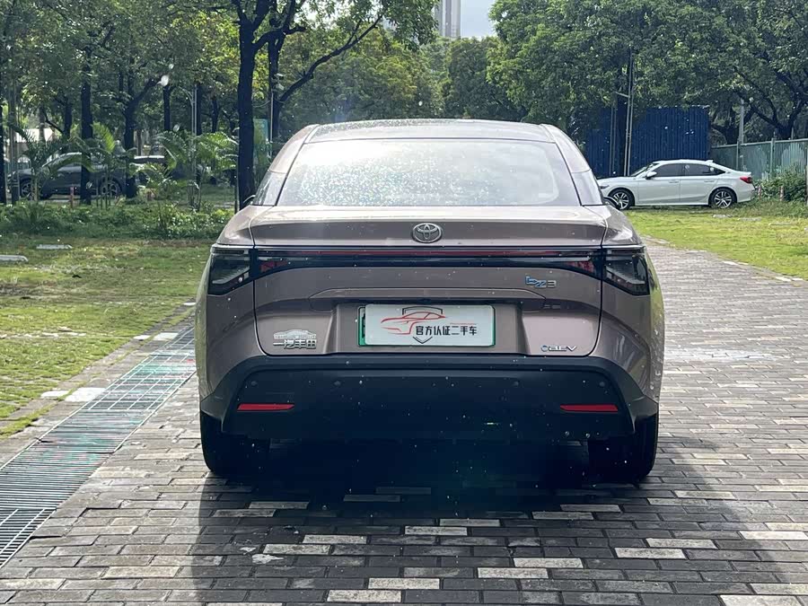 BYD e1 2023 #7 BYD e1 2023 car image #7