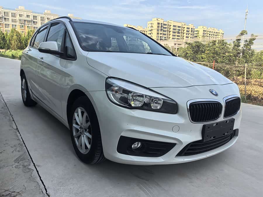 BMW 2 Series Tourer 2017 صورة سيارة #7