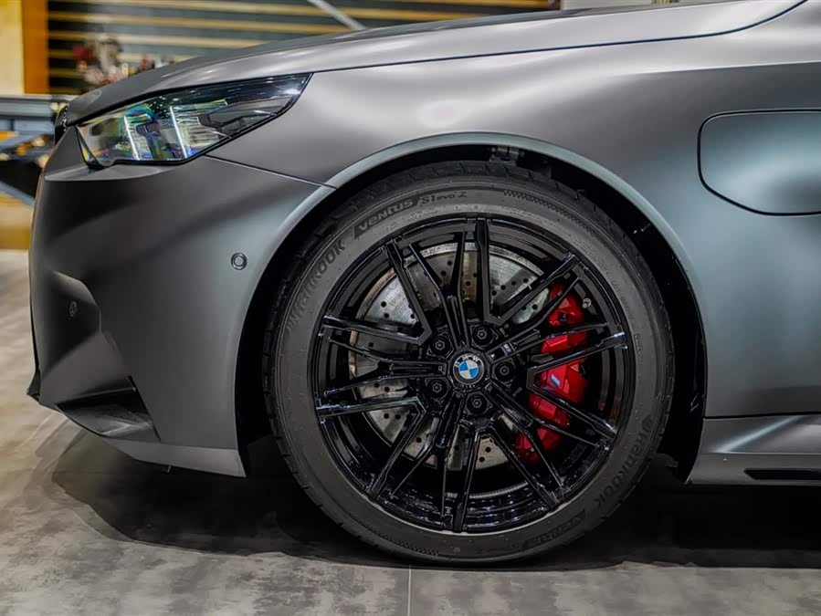 BMW M5 New Energy 2024 immagine di auto #7