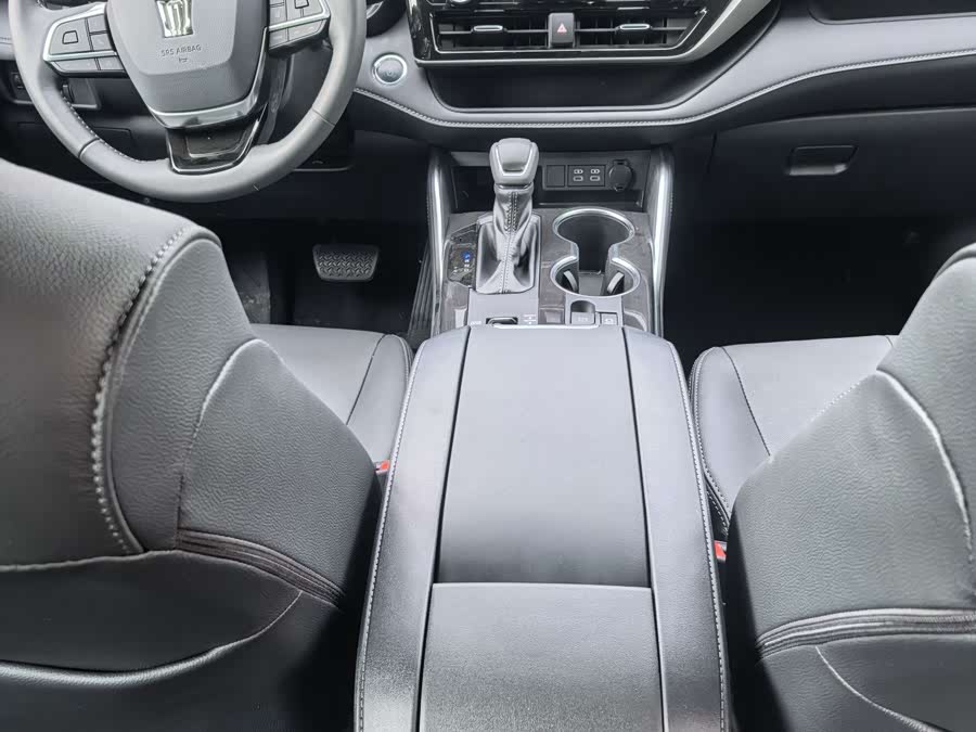 Toyota Crown Kluger 2025 car image #7