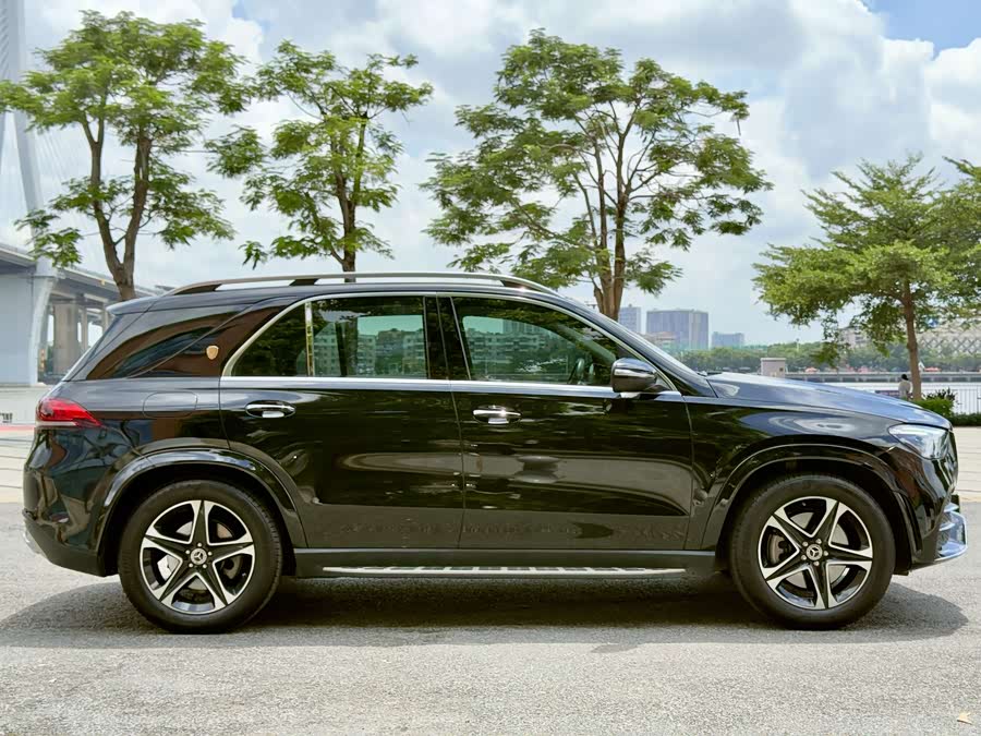 Mercedes-Benz GLE Class New Energy 2022 car image #7