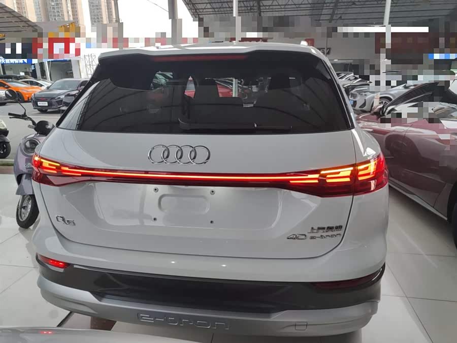 Audi Q5 e-tron 2024 immagine di auto #7