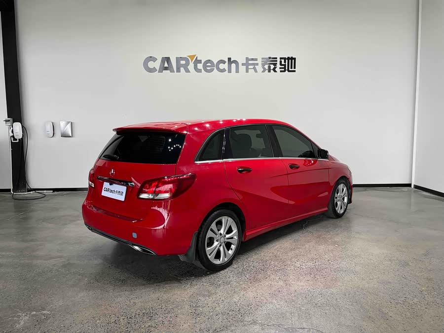 Mercedes-Benz B Class 2016 immagine di auto #7