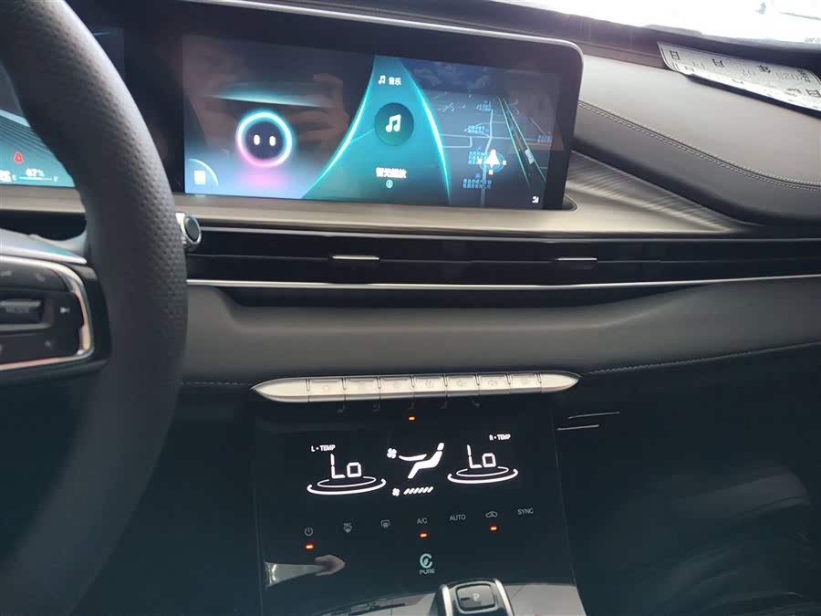 Chery Tiggo 8 Plus e+ 2022 car image #7