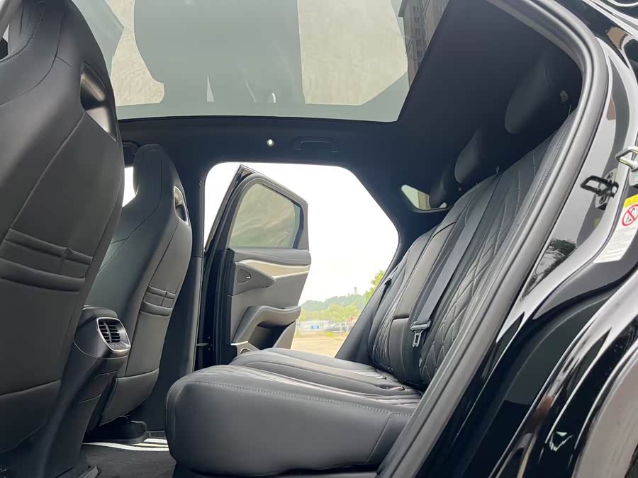 BYD Sea Lion 07 EV 2024 car image #7