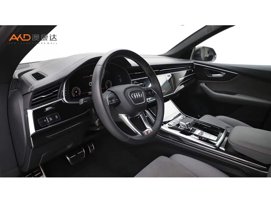 Audi Q8 2021 car image #7