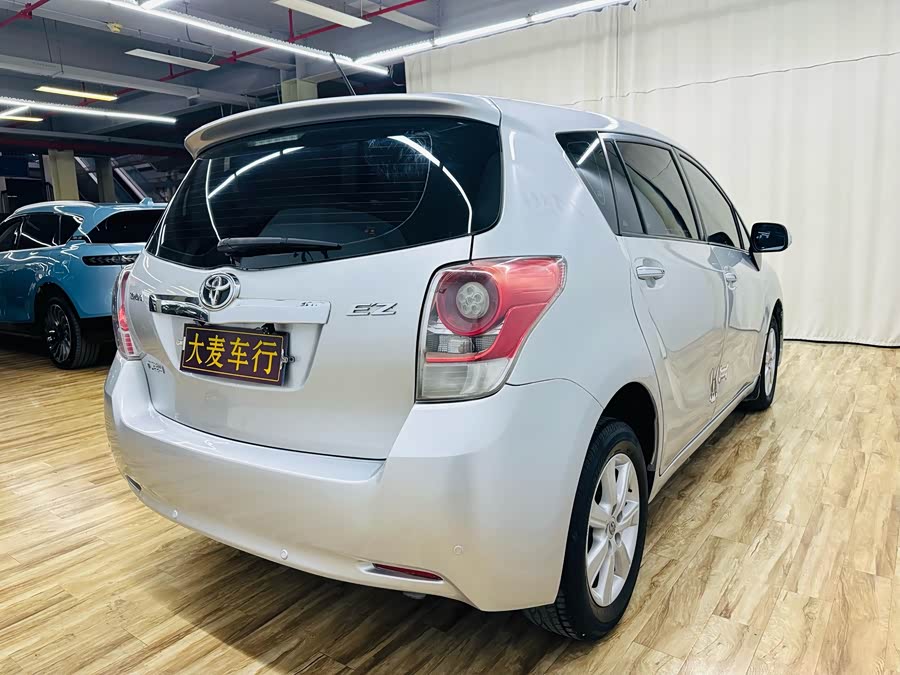 Toyota Reiz 2012 صورة سيارة #7