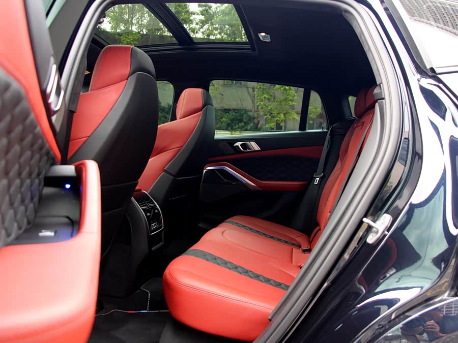 BMW X6 M 2023 car image #7