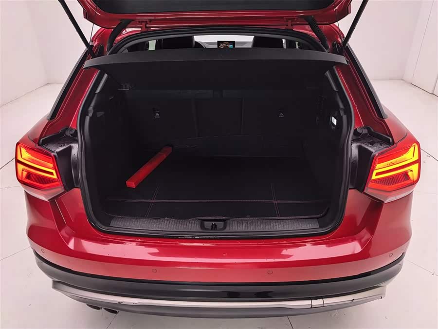 Audi Q2L 2018 car image #7