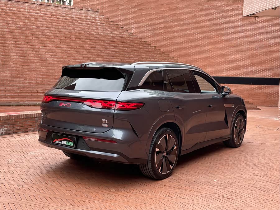 BYD Tang L 2025 immagine di auto #7