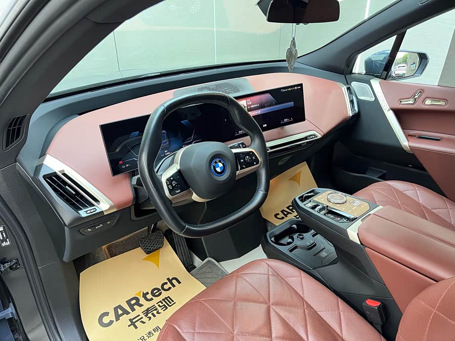 BMW iX M60 2023 car image #7