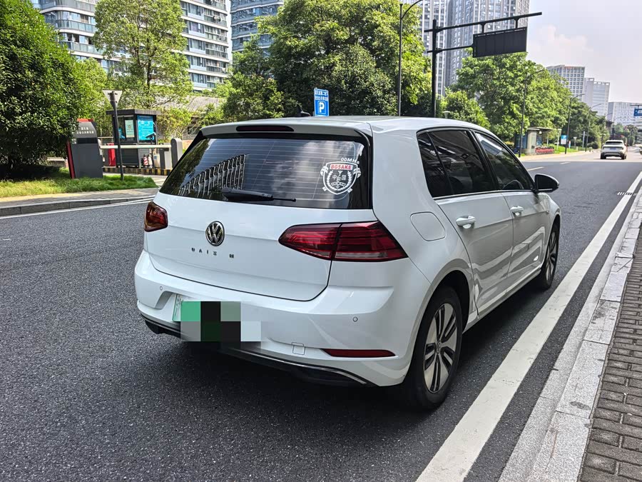 Volkswagen Golf Pure Electric 2020 car image #7
