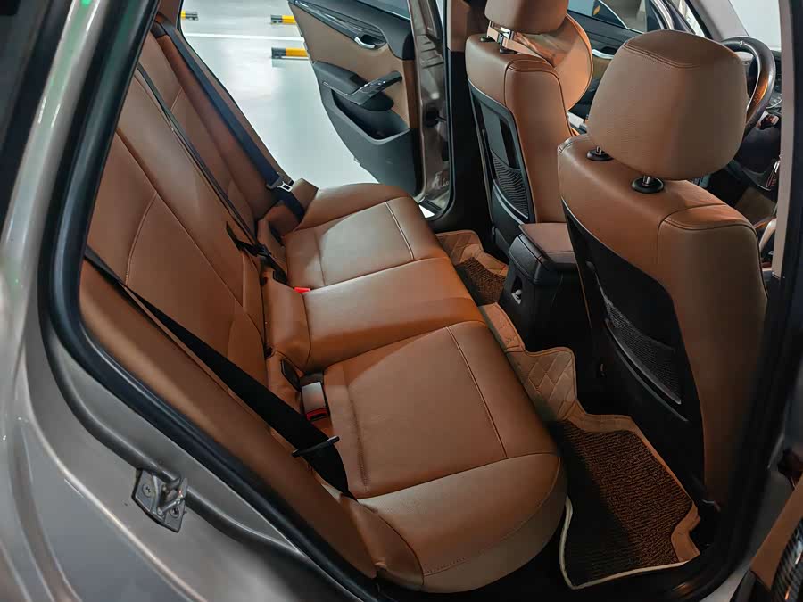 BMW X1 (Imported) 2010 car image #7